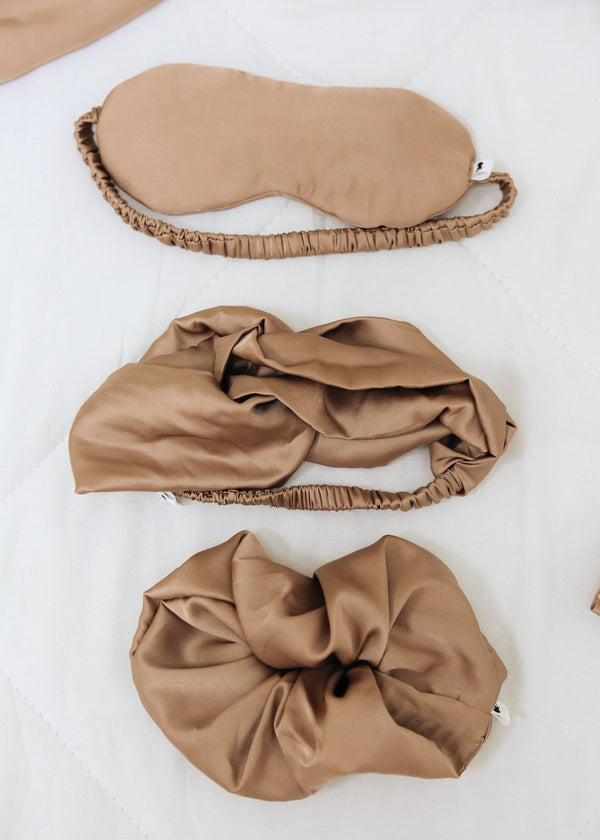 Mocha Mousse Accessories